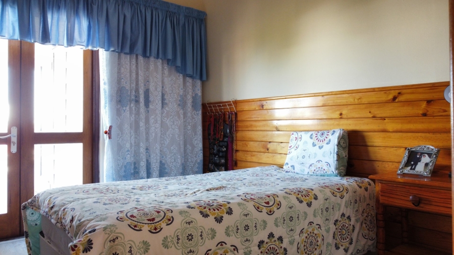5 Bedroom Property for Sale in Hersham Western Cape